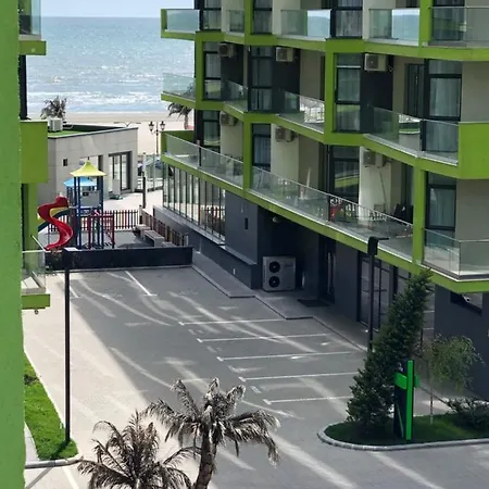 Apartment Midsummer Dream