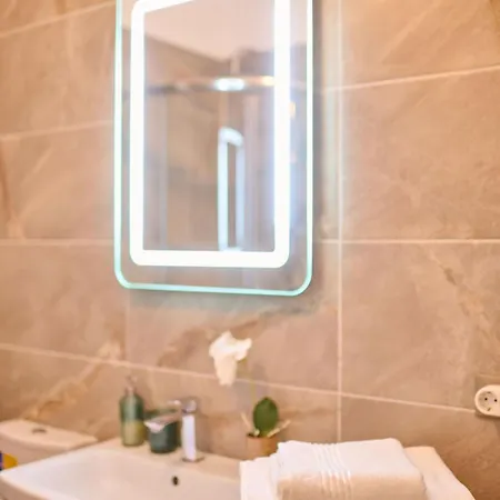 Midsummer Dream アパート *